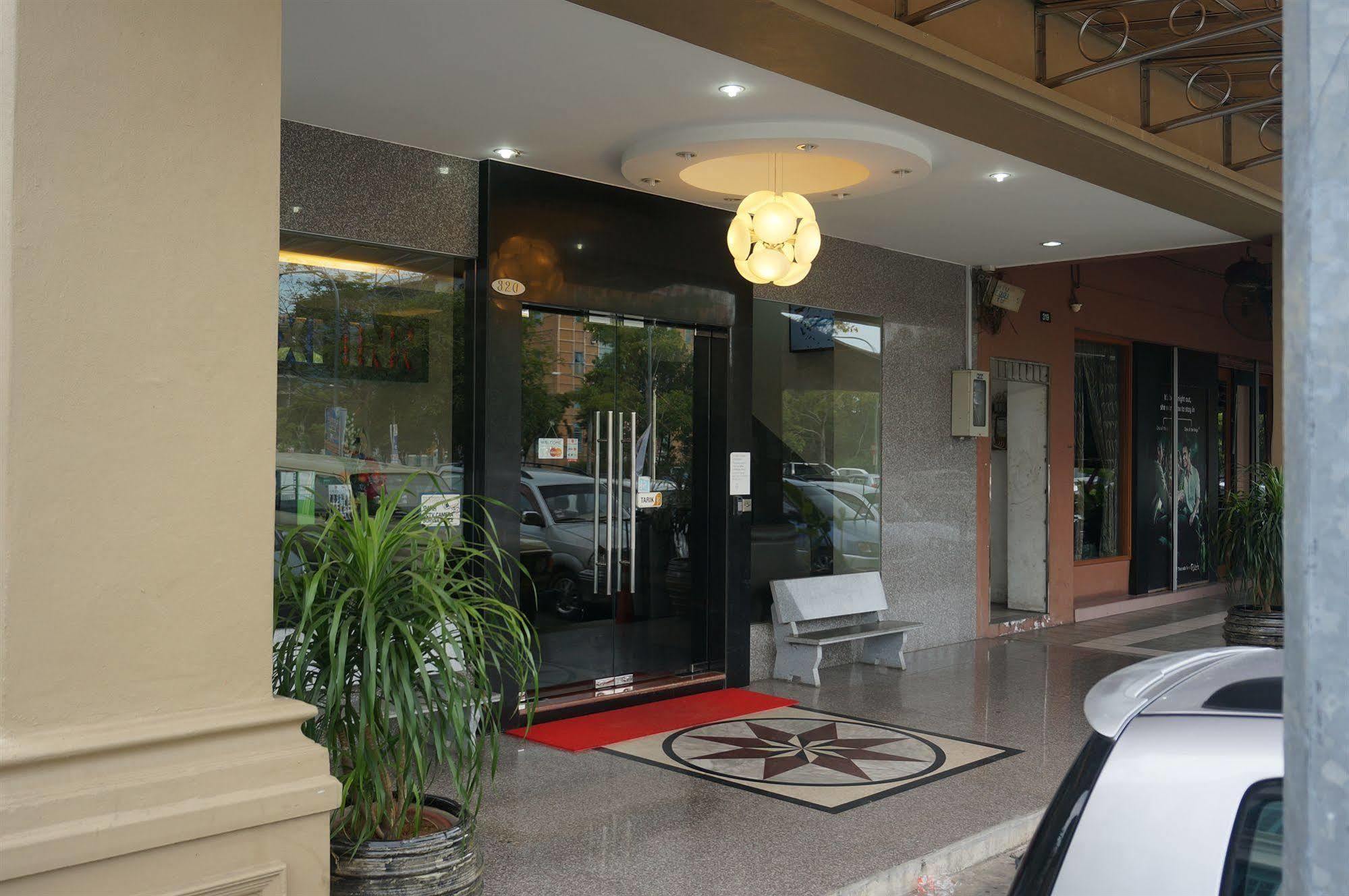 Maxi Inn Бинтулу Экстерьер фото